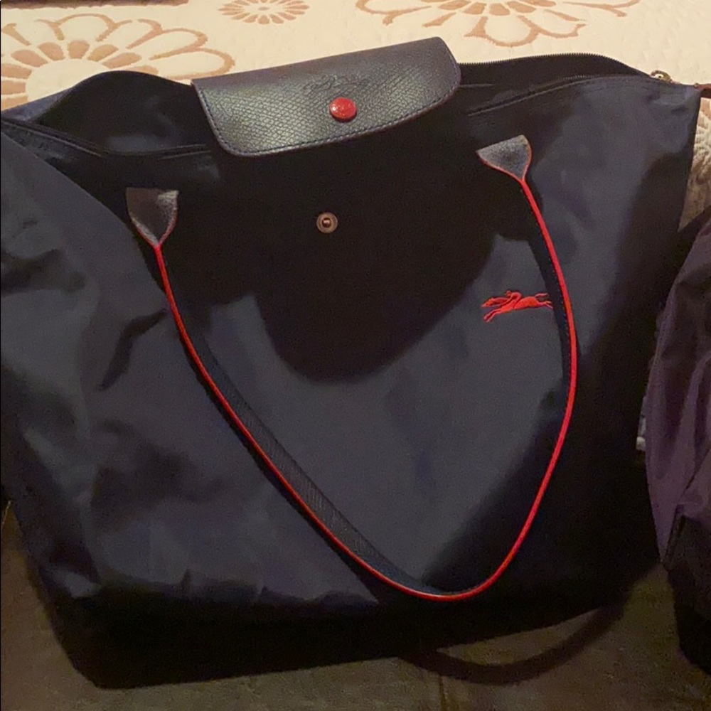 Longchamp.